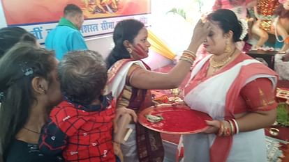 Women celebrated Sindur Khela at SSB headquarters in Bodh Gaya; Farewell to Maa Durga with Bengali customs