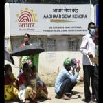आधार से जुड़ी हो दिक्कत या मांगे कोई ज्यादा फीस, तो यहां करें शिकायत