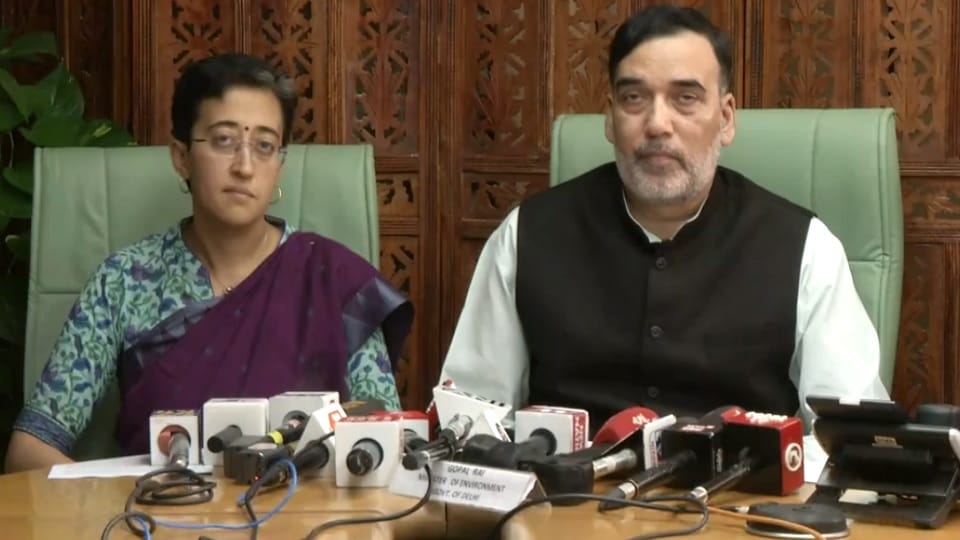 Delhi government said that the central government is not serious about air pollution
