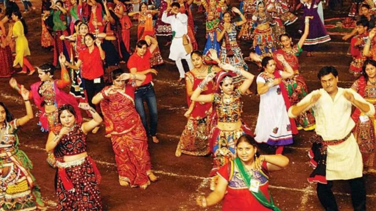 Gujarat police navratri organisers killed a man after tussle over garba prize