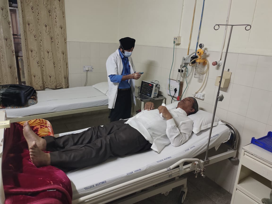 Rishikesh News Former CM Harish Rawat admitted to Jolly Grant Hospital after road accident in Bazpur