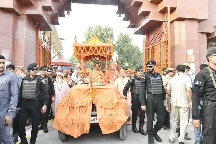 Dussehra festival: Akhilesh reached Rudraprayag while CM Yogi celebrated the festival in Gorakhnath temple