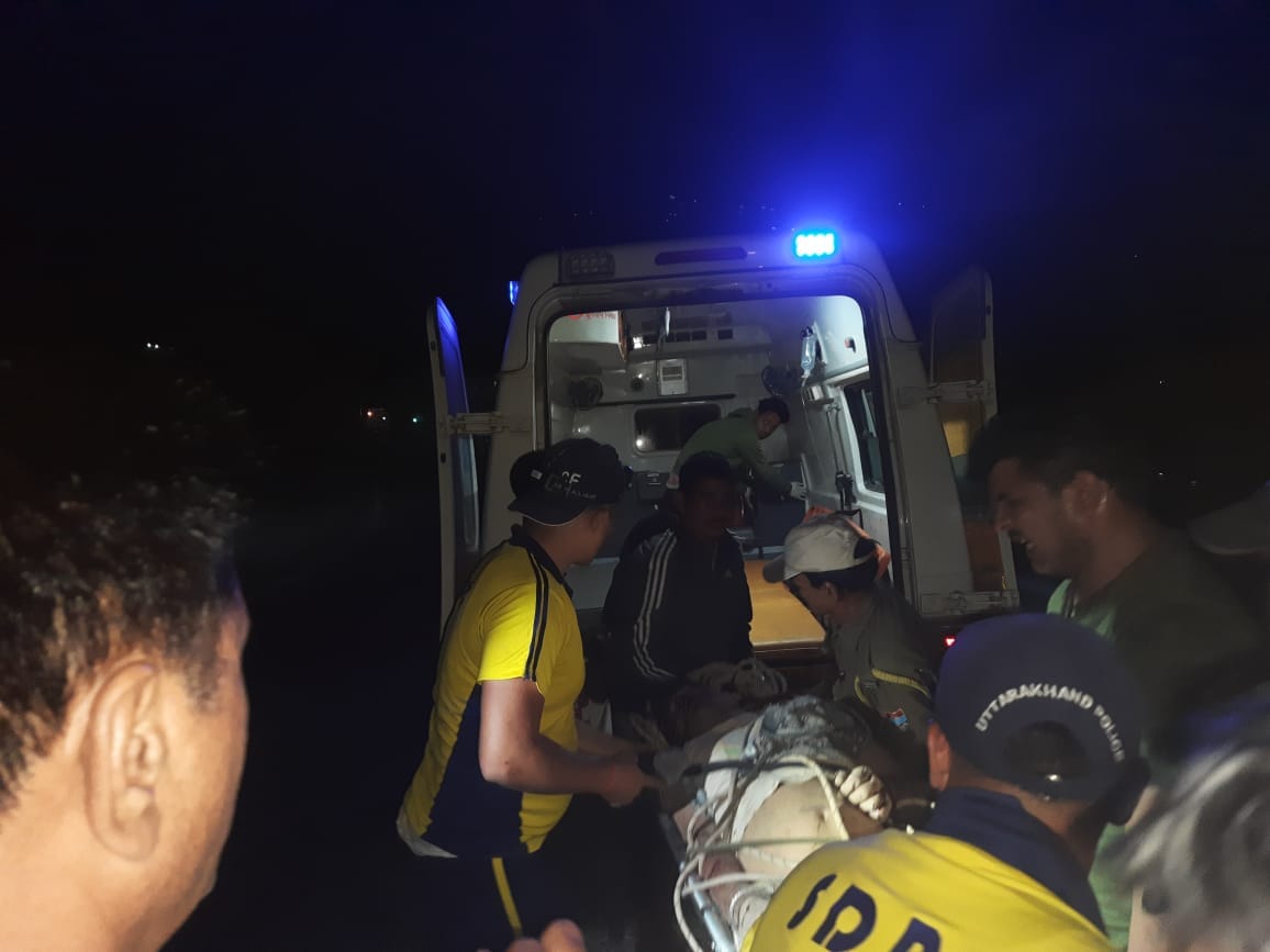 Accident Scooty fell into ditch near Badrinath Highway one dead one injured devprayag Uttarakhand news