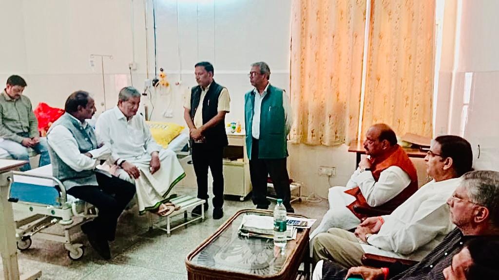 Dehradun:  rib and waist injury Confirm of former CM Harish Rawat After Accident in Bazpur