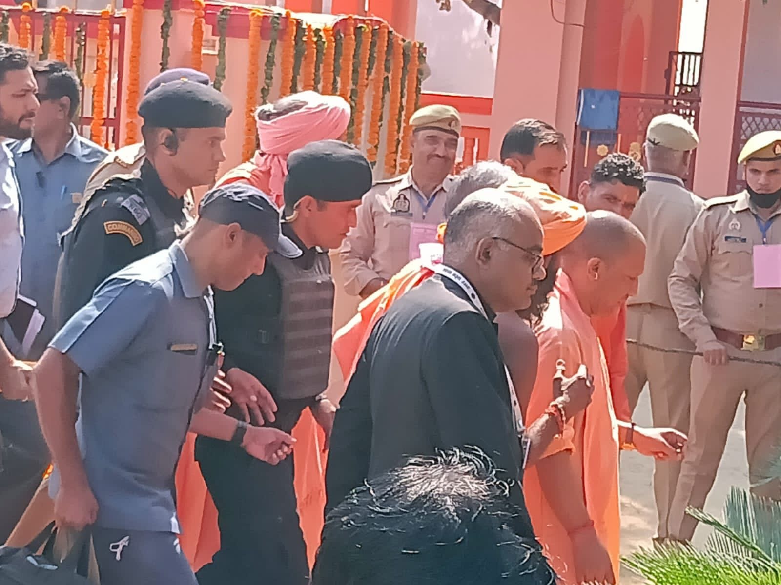 CM Yogi in Baghpat: CA Yogi inaugurated 256 kg bell, offered prayers in the temple