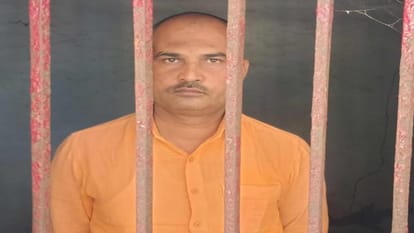चौरीचौरा थाने में दुष्कर्म व जालसाजी का आरोपी गिरफ्तार शैलेंद्र।