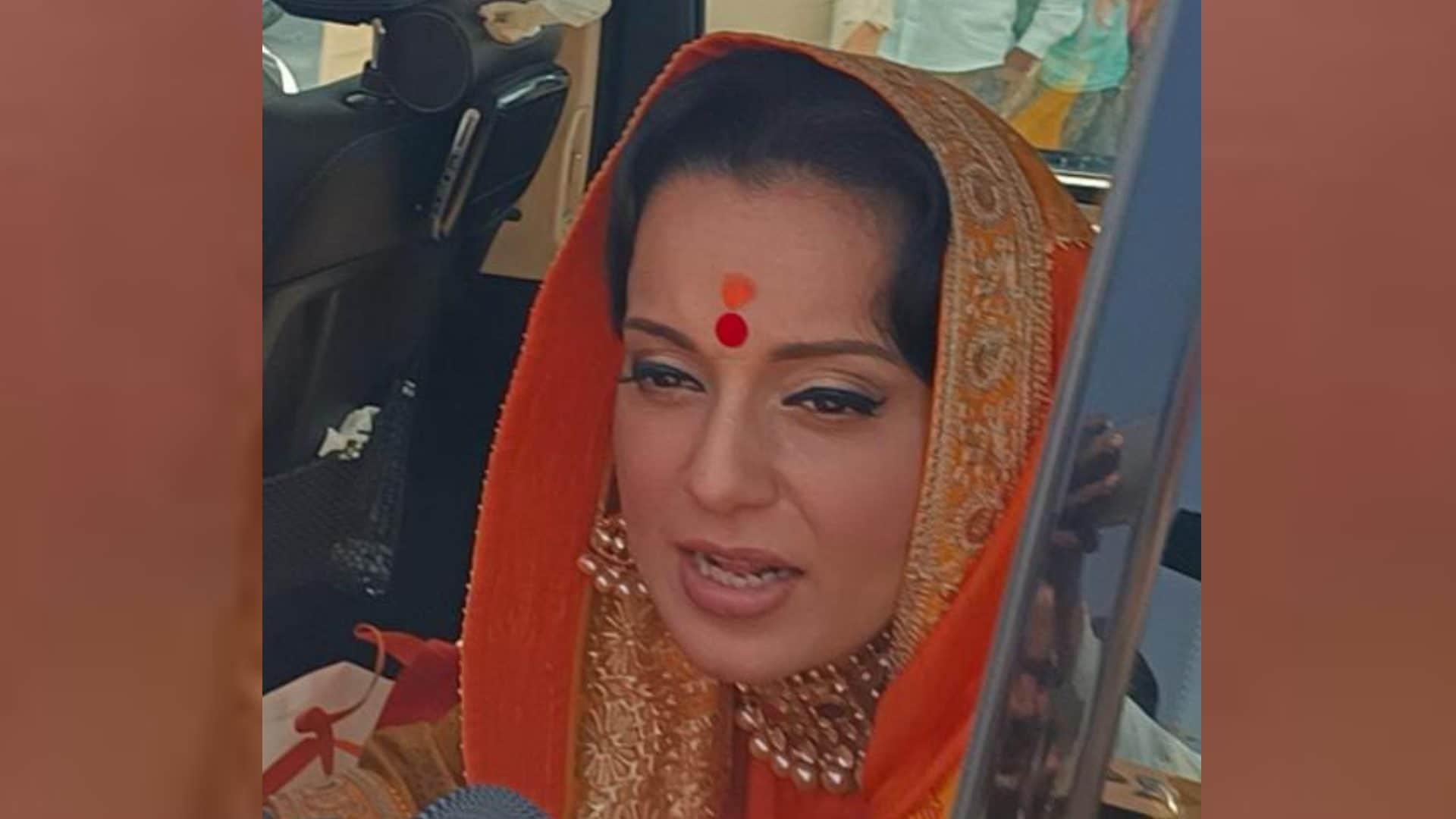 Kangana Ranaut offers prayer in Ramlala in Ayodhya.