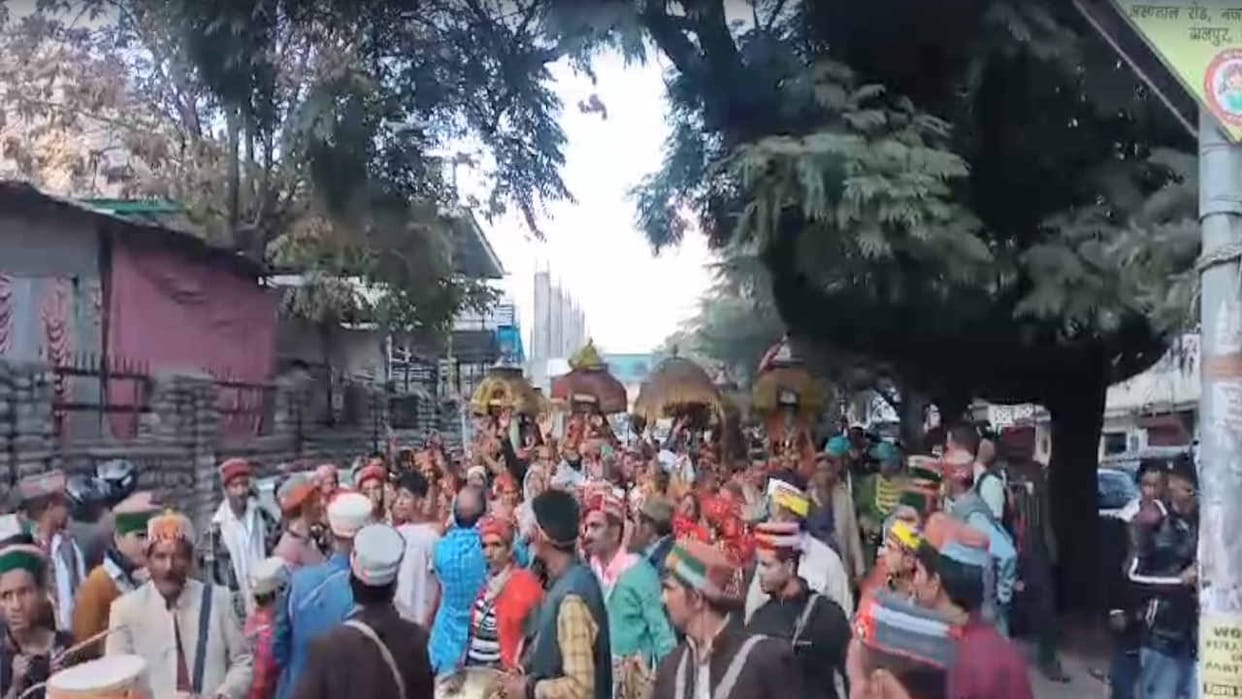 Kullu Dussehra: Second Jaleb of Lord Narasimha came out in royal style, gods of Rupi Valley participated