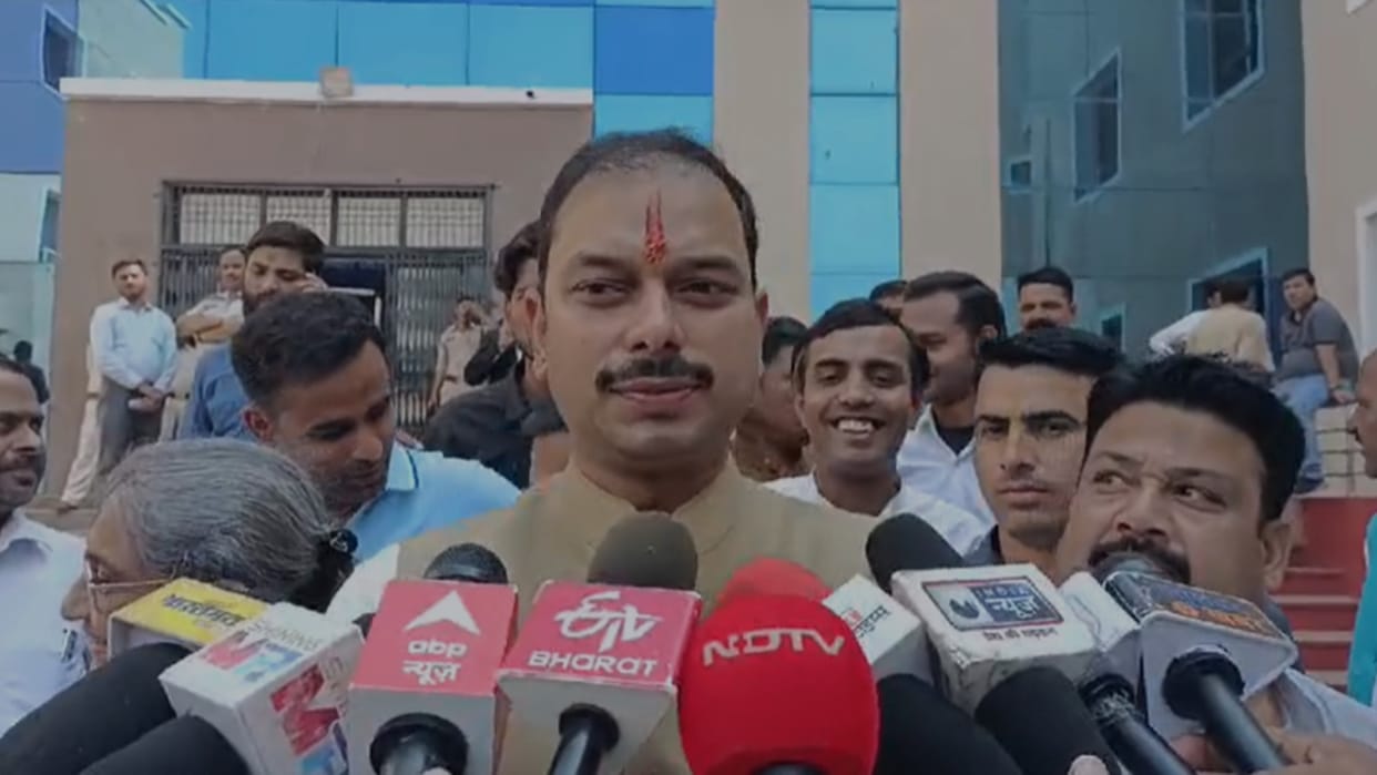 Congress candidate who arrived to file nomination targeted BJP