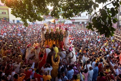 Nati Imli: PM-CM posted on Bharat Milap of Kashi, wrote - 'The view of Kashi is emotional