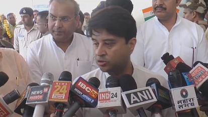 MP Election: NCERT किताबों के विवाद पर बोले सिंधिया- जब इंडिया नाम रखा था तब विरोध क्यों नहीं हुआ Scindia commented on the controversy over NCERT books