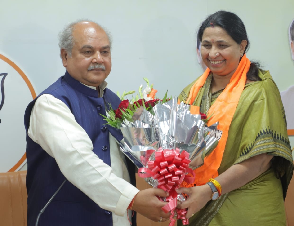 MP Election 2023: Congress again hit, former MLA Savita Dewan took BJP membership