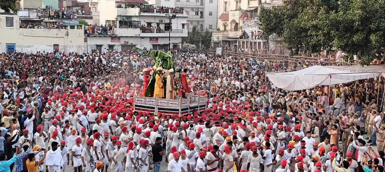 Nati Imli's Bharat Milap in pictures: Kashi became Ayodhya, a crowd of three and a half lakh gathered