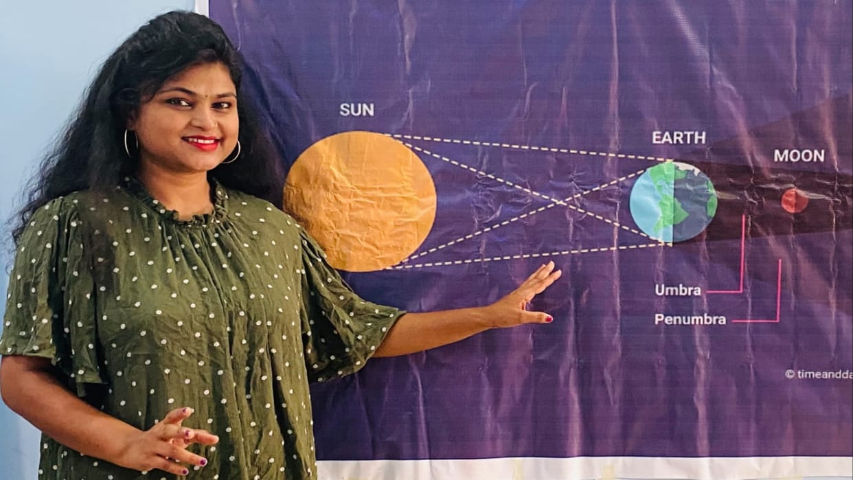 Chandra Grahan 2023 Partial lunar eclipse will last for one hour 17 minutes on Sharadpurnima