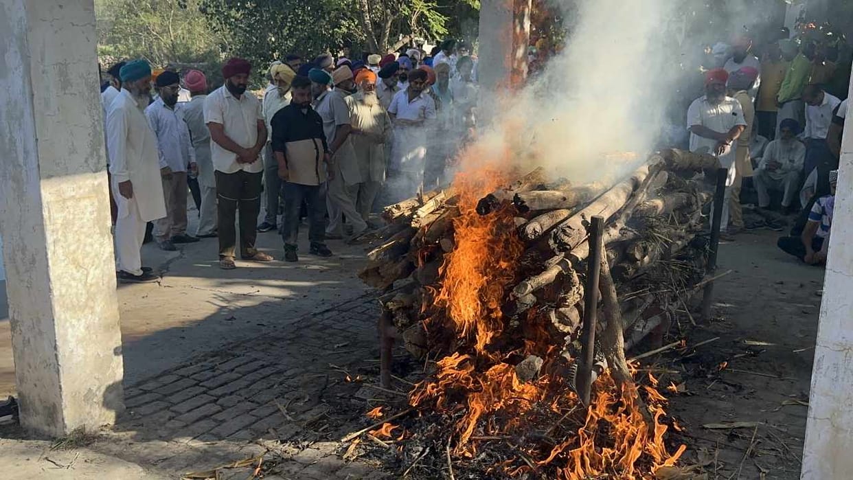 Last rites of Assistant Professor Balwinder Kaur performed amid tight security