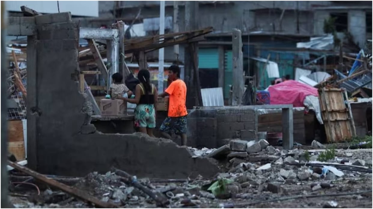 At least 27 killed by disastrous Hurricane Otis in maxico, emergency declared as Hurricane Otis hits Acapulco