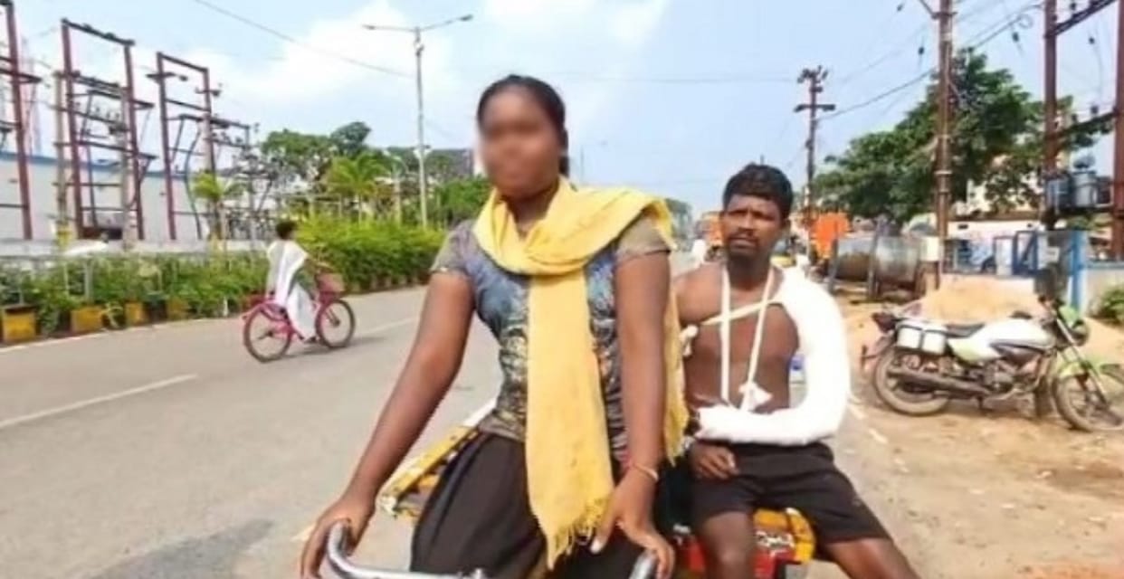 odisha minor old girl pedals trolley 35 km to carry injured father to hospital