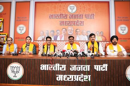 MP Election 2023: प्रदेश में राम मंदिर पर गरमाई सियासत, रामेश्वर बोले-जब कारसेवकों पर गोलियां चली, तब कहां थे MP Election 2023: Politics heated on Ram temple in the state, Rameshwar said - when the Karsevaks were shot, w
