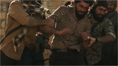 Tejas Movie Review in Hindi by Pankaj Shukla Kangana Ranaut Sarvesh Mewara Anshul Chauhan Shashwat Sachdeva