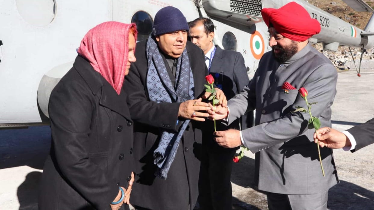 Vice President Jagdeep Dhankhar Uttarakhand visit Reached Kedarnath Dham Badrinath Dham for darshan