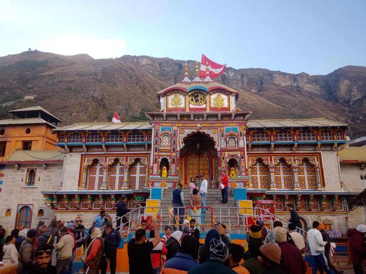 Lunar Eclipse 2023 Chardham Temple Doors Closed due to Chandra Grahan Sutak Kaal, Uttarakhand News in Hindi