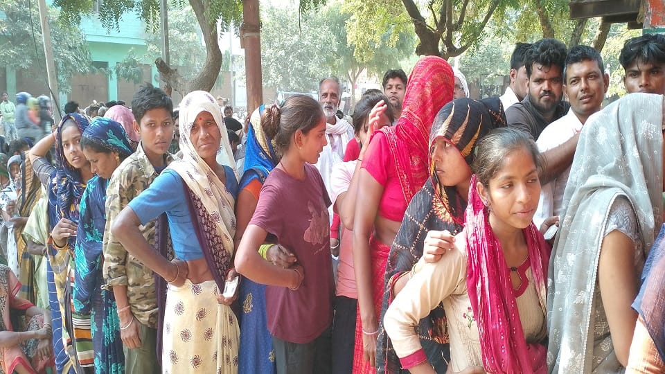 women left their kitchens and queued up
