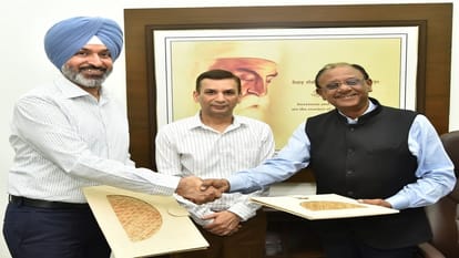 पंजाब में लगेंगे 10 कम्प्रेस्ड बायोगैस प्रोजेक्ट:पेडा ने एचपीसीएल के साथ किया करार, लोगों को मिलेगा फायदा – Compressed Biogas Projects To Be Set Up In Punjab, Peda Signs Agreement With Hpcl