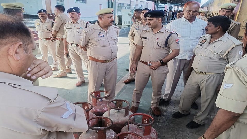 RPF removed 120 cylinders from special train