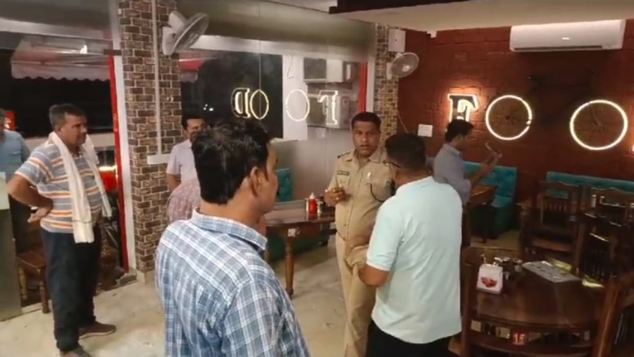 Alwar News Miscreants entered the hotel and opened fire demanded extortion