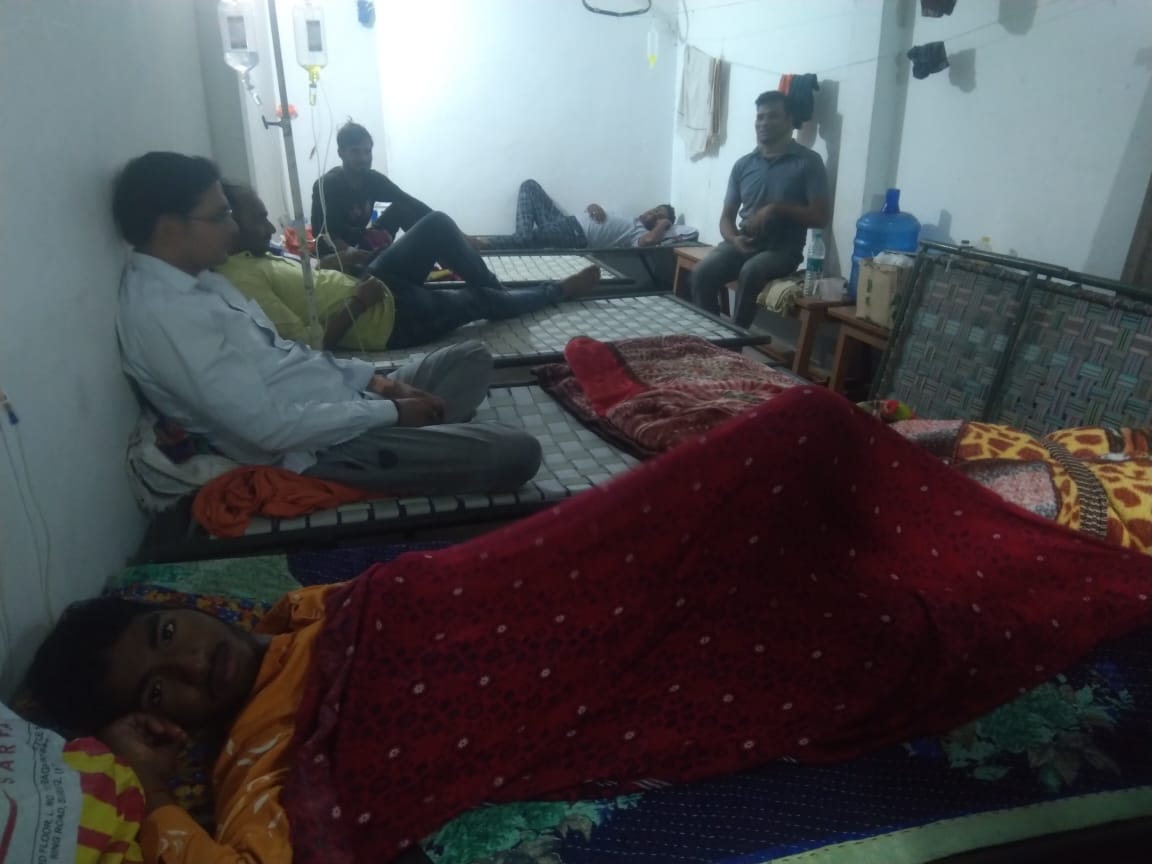 Viral fever and dengue have not left even a single house, deaths are happening continuously in this village