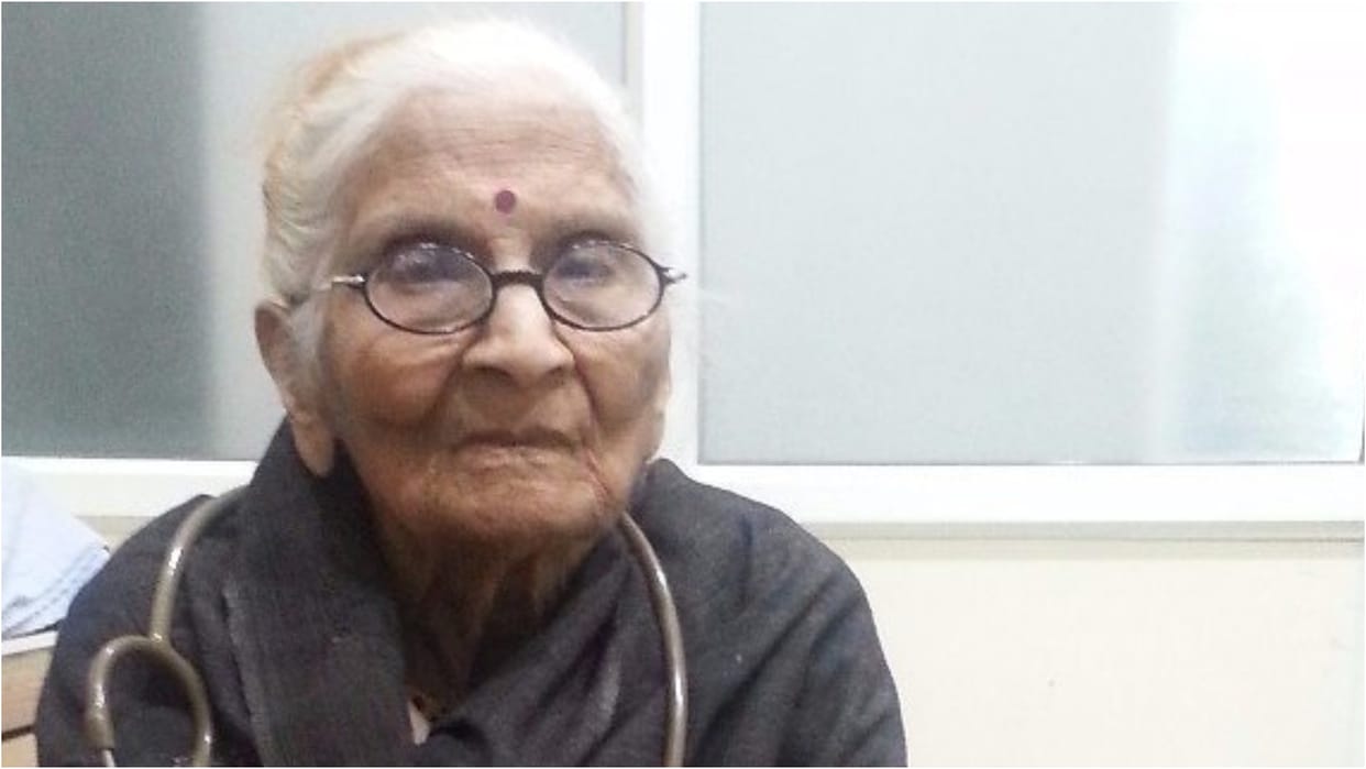Meet Doctor Dadi Padmashree Dr Bhakti Yadav Inspirational Story in Hindi