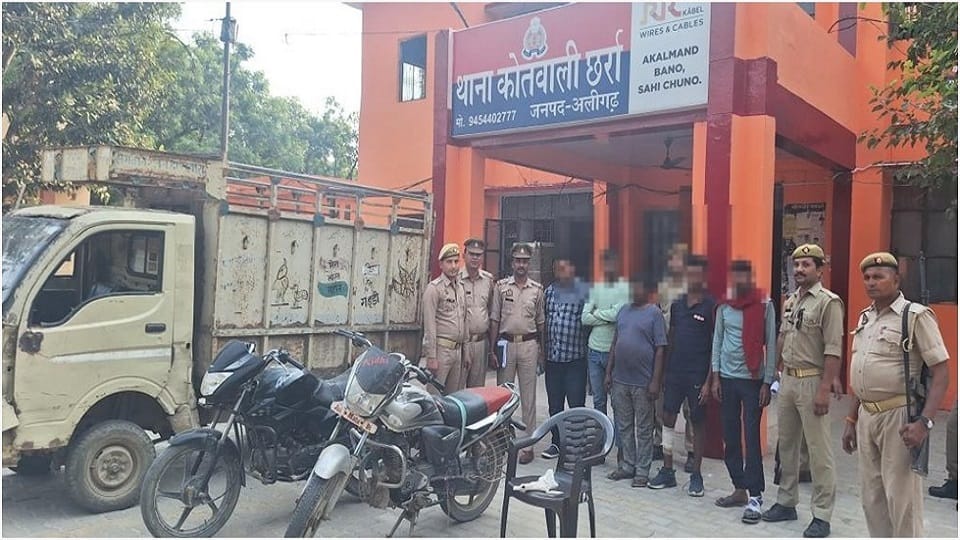 Chharra police arrested five vehicle thieves