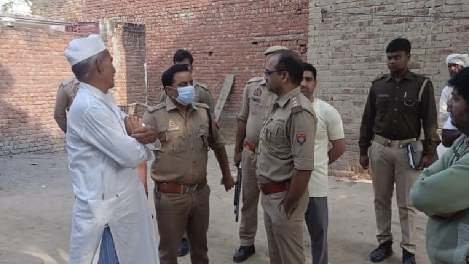 Brother in law murdered by stabbing in Mainther Moradabad
