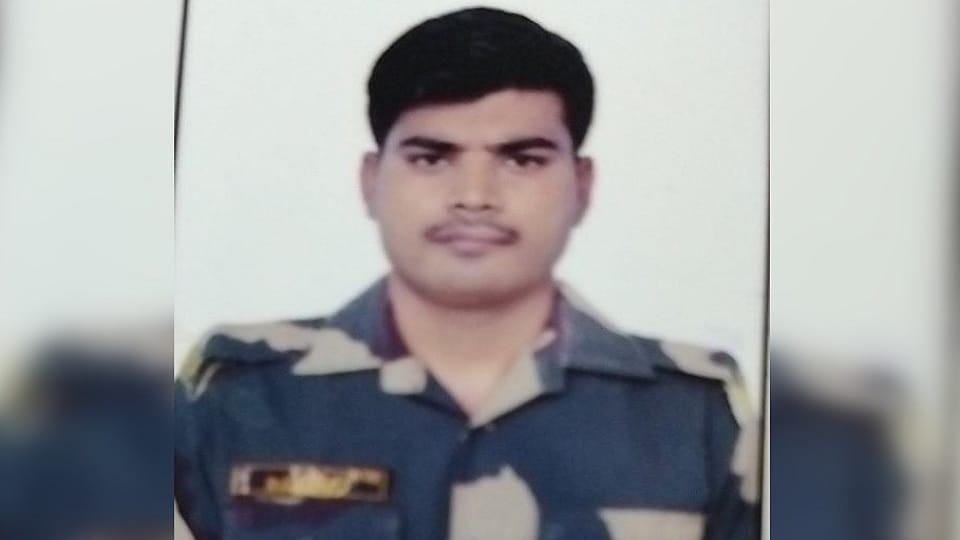 BSF jawan commits suicide by shooting himself