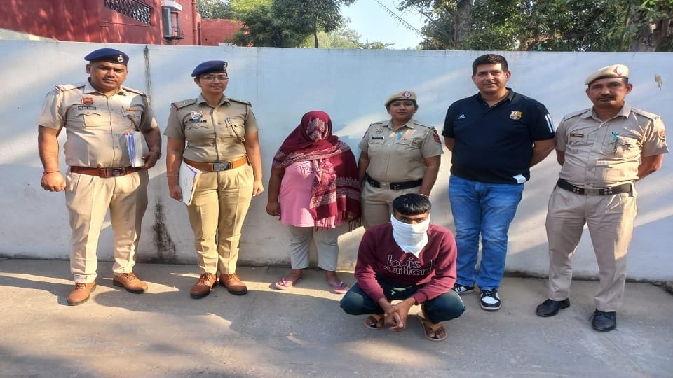 Yamunanagar police action, Used to send girls to hotels for prostitution, woman and youth arrested