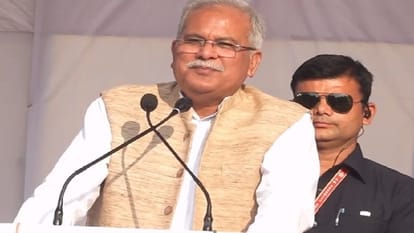 PM Modi Governor CM Bhupesh and Raman Singh congratulated the people of the state on Chhattisgarh Foundation D