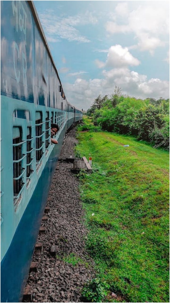 Passenger dies after slipping while boarding train