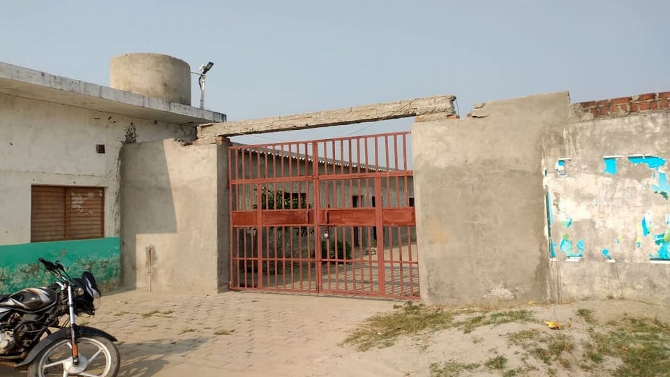director of SRPS English Medium School closed school After Badaun Accident