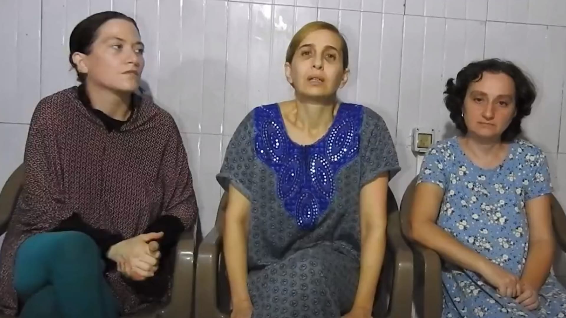 बंधक बनाई गई महिलाएं
