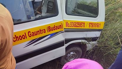 Accident in Badaun children died and many injured in massive collision between school bus and van