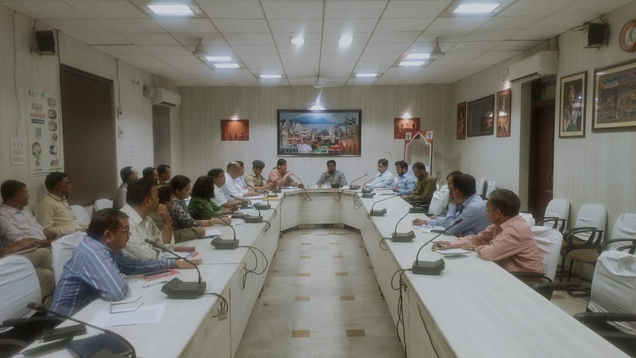 Election Commission should keep an eye on the expenses of candidates and parties