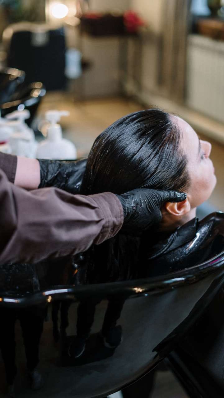 woman developed kidney damage after receiving hair-straightening treatment know risk of Glyoxylic Acid