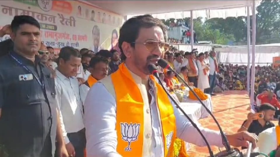 CG Election 2023 BJP candidates Ram Vichar Netam and Udeshwari Paikra filed nomination in Balrampur