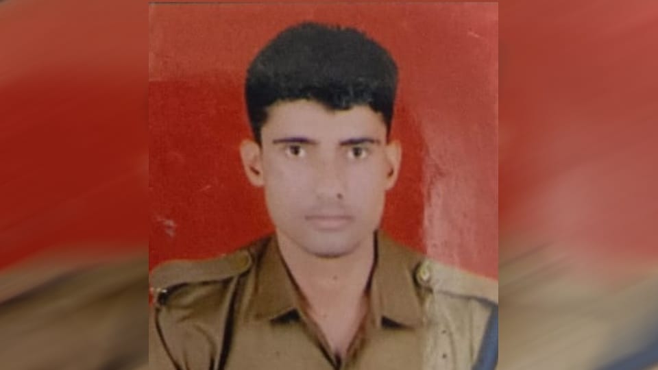 Uttarakhand news ITBP jawan died after falling from a cliff in India China border in pithoragarh