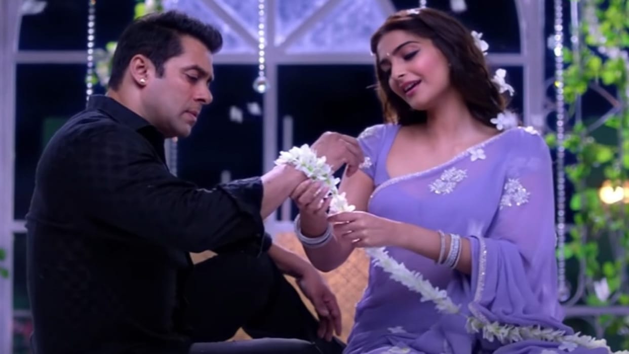Sonam Kapoor recently revealed she styled herself in Tiger 3 Fame Salman Khan starrer Prem Ratan Dhan Payo