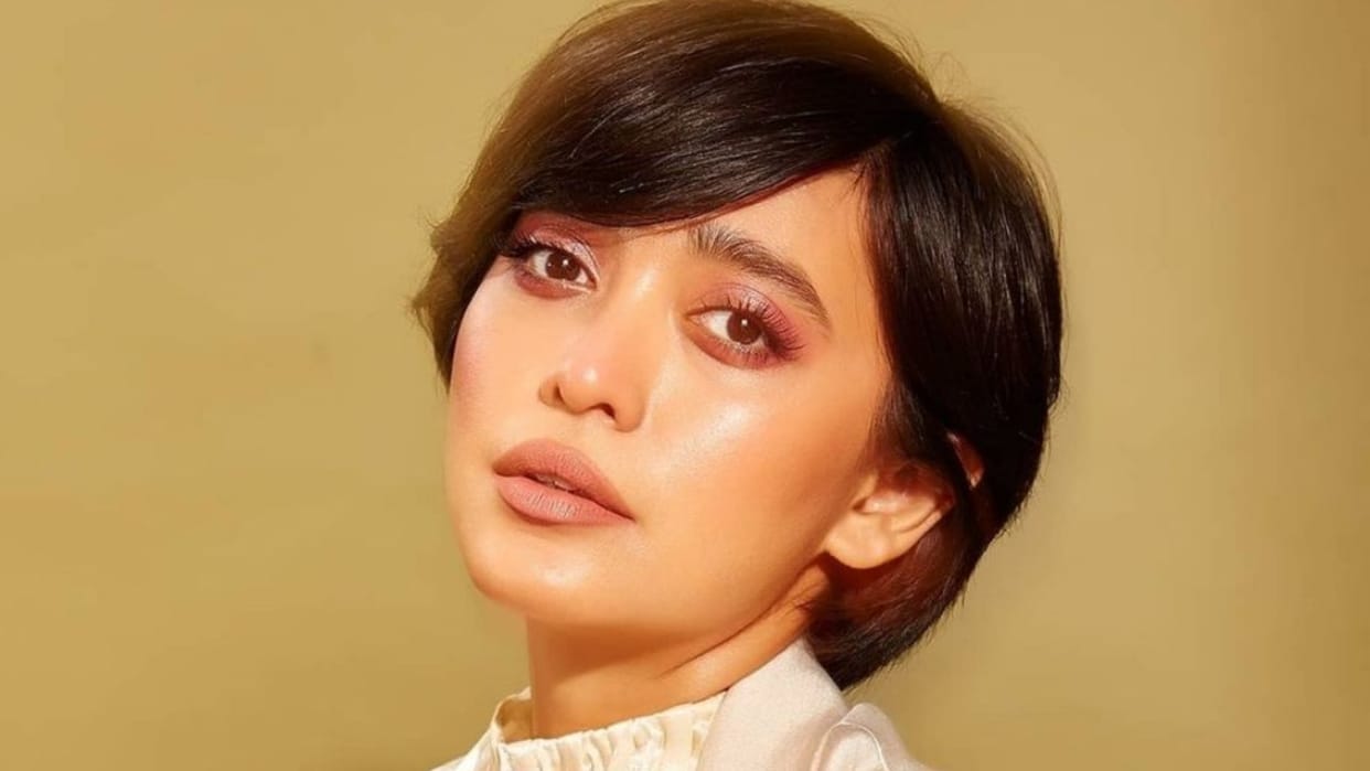 zwigato actress Sayani Gupta called Indian men uncivilized during flight see netizens reaction