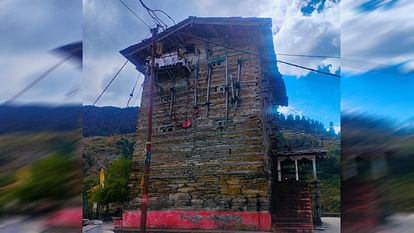 Shani temple built in 14th century wall cracked in Uttarkashi Maa Yamuna maternal home Kharsali Uttarakhand