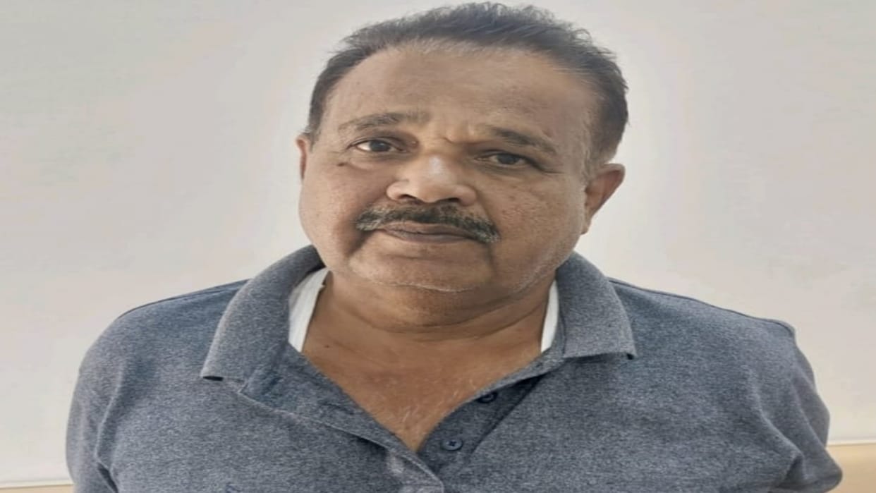 Sirohi 137 boxes of liquor smuggled from pickup wanted accused arrested from Udaipur