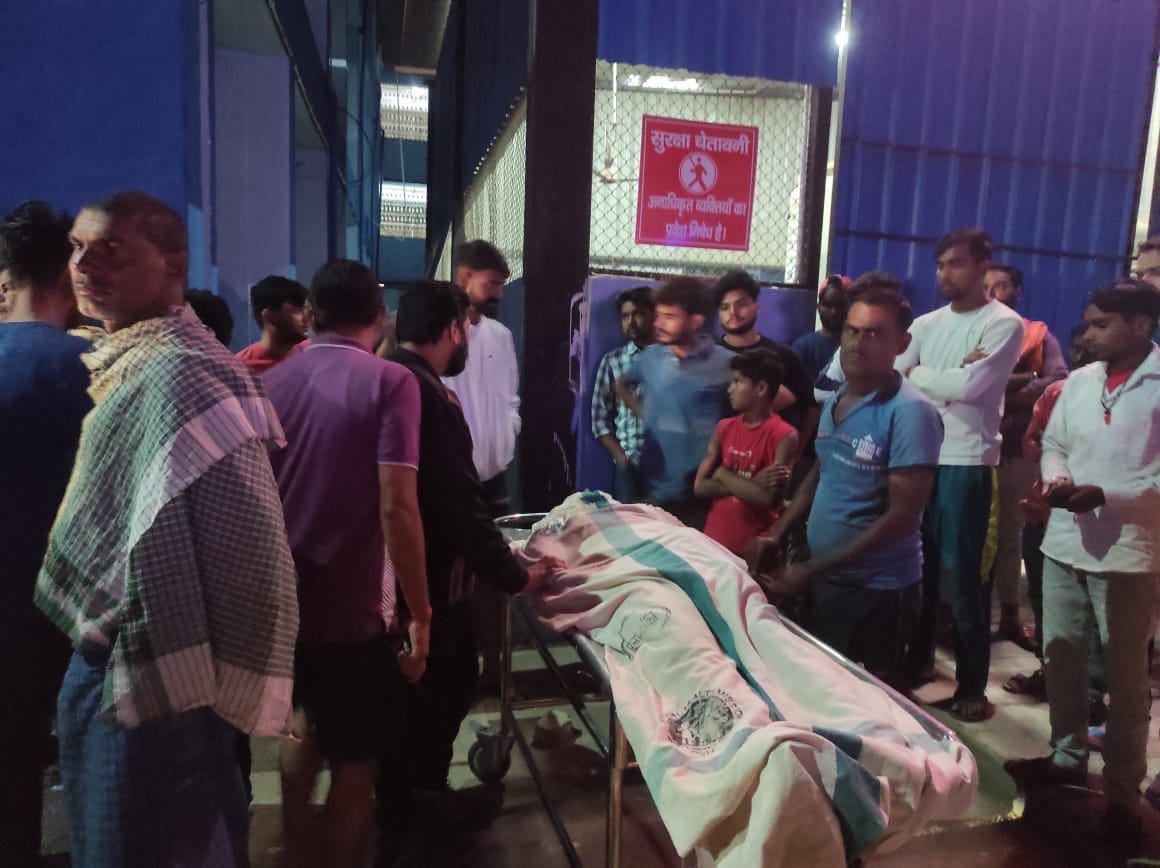 Bihar Police failed to stop crime in Banka. criminals shot a hotel management student.