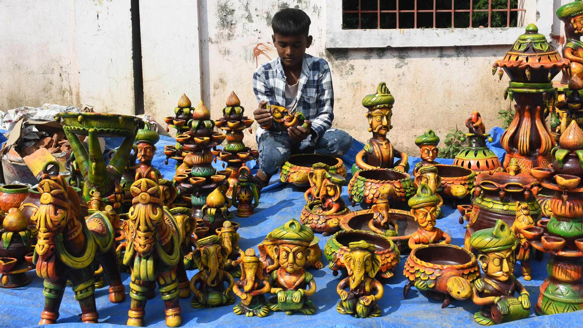 Booking of vehicles starts along with purchase of jewelery and clothes during festival